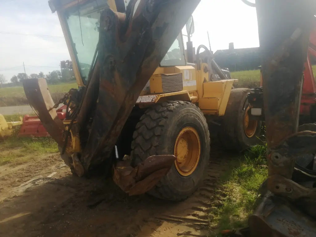 RETRO VOLVO 4X4X (4).webp