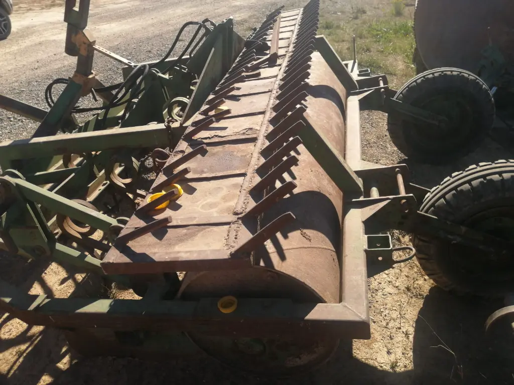 MOLON MÁS CULTIVADOR.webp