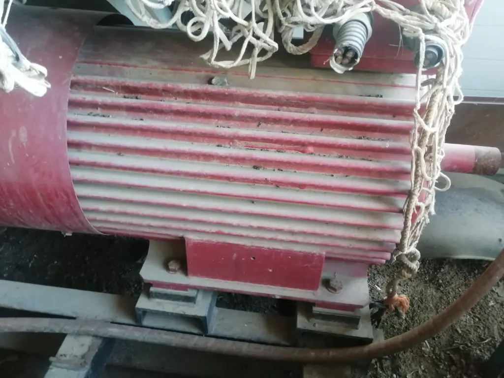 LOTE DE MOTORES ELECTRICOS (3).webp