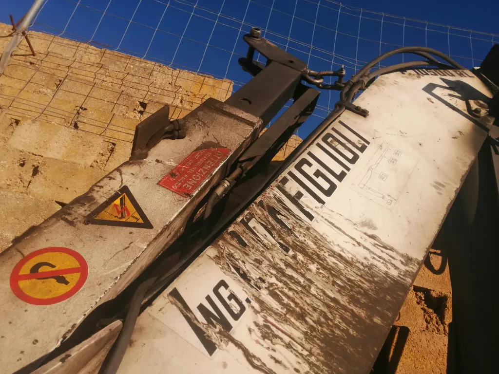 GRUA PARA CAMION (4).webp