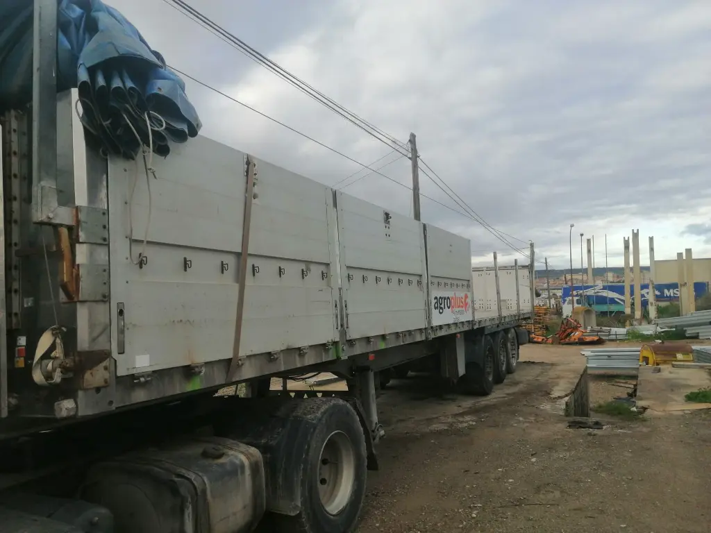 SEMIREMOLQUE 3 EJES LECIÑENA (2).webp