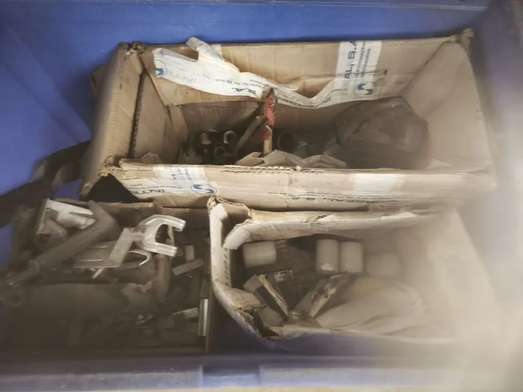 MATERIAL DE CARROCERO DE CAMIONES (7).webp