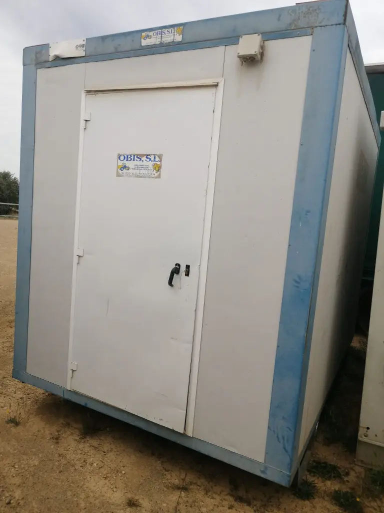 CASETA DE BAÑO.webp