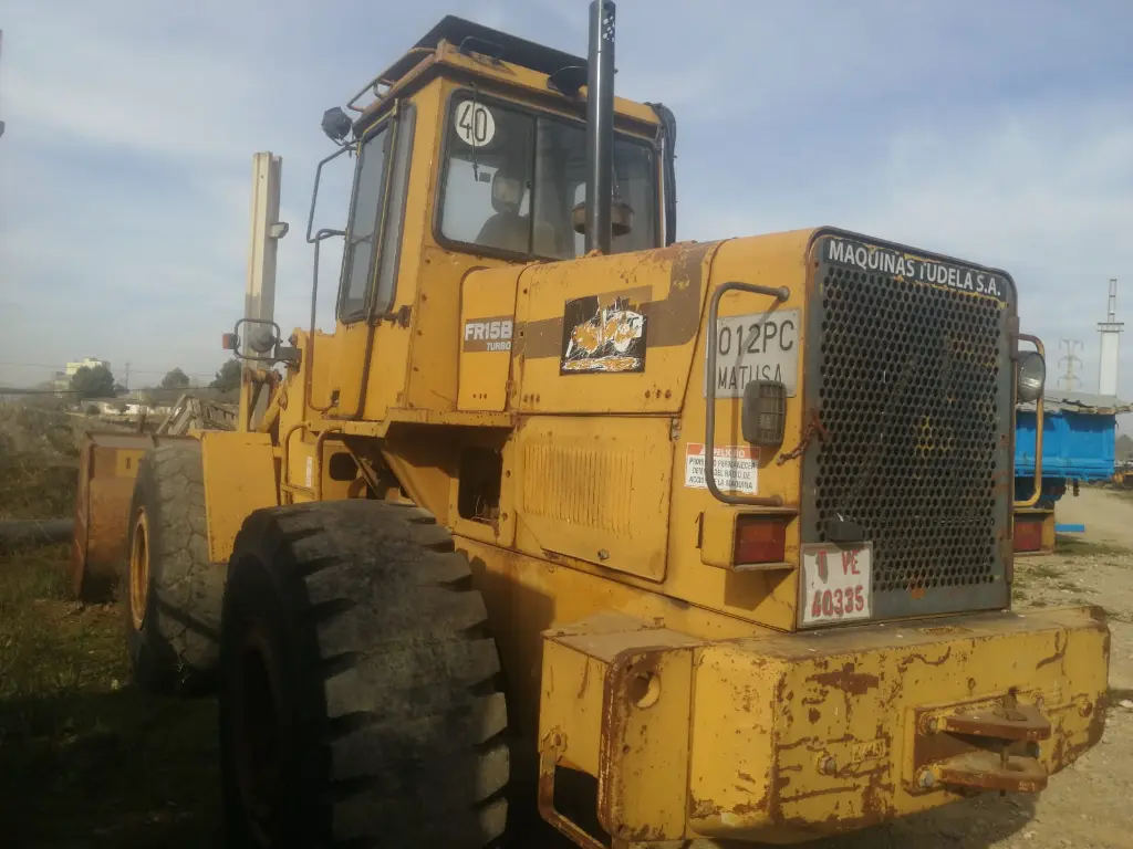 PALA CARGADORA FR15B (5).webp