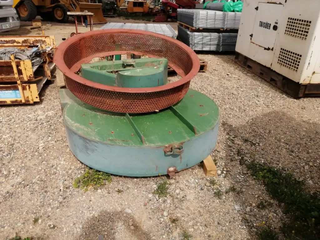 S64 - MOLINO PARA COMPOST 