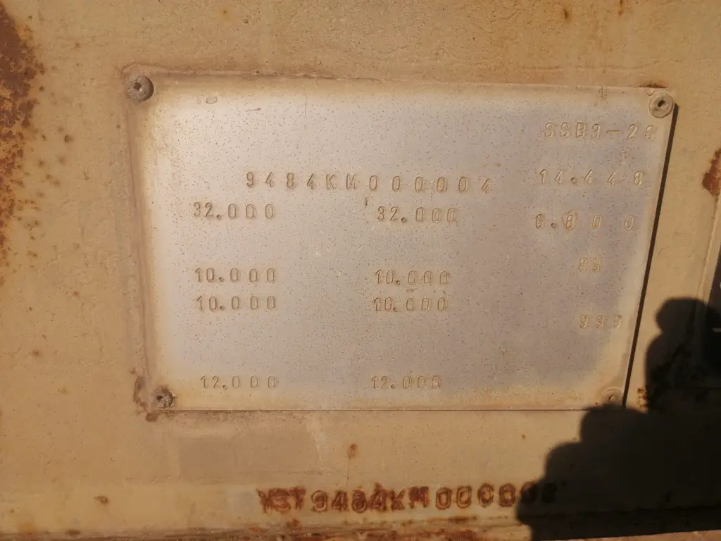 S211 - SEMIRREMOLQUE PORTACONTENEDORES 