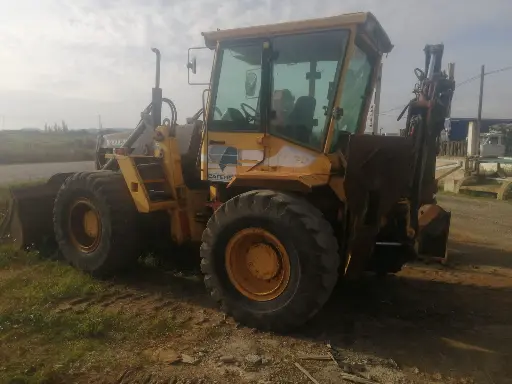 [S234] S234 - RETROEXCAVADORA VOLVO 4X4