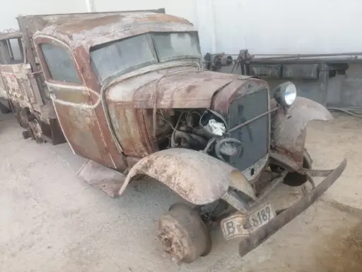 [S123] S123 - CAMION FORD 