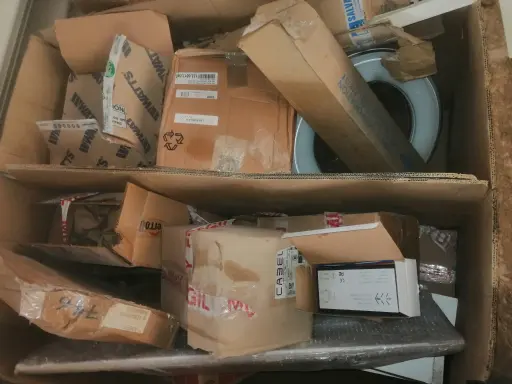 [S250] S250 - MATERIAL ELECTRICO Y FONTANERIA 